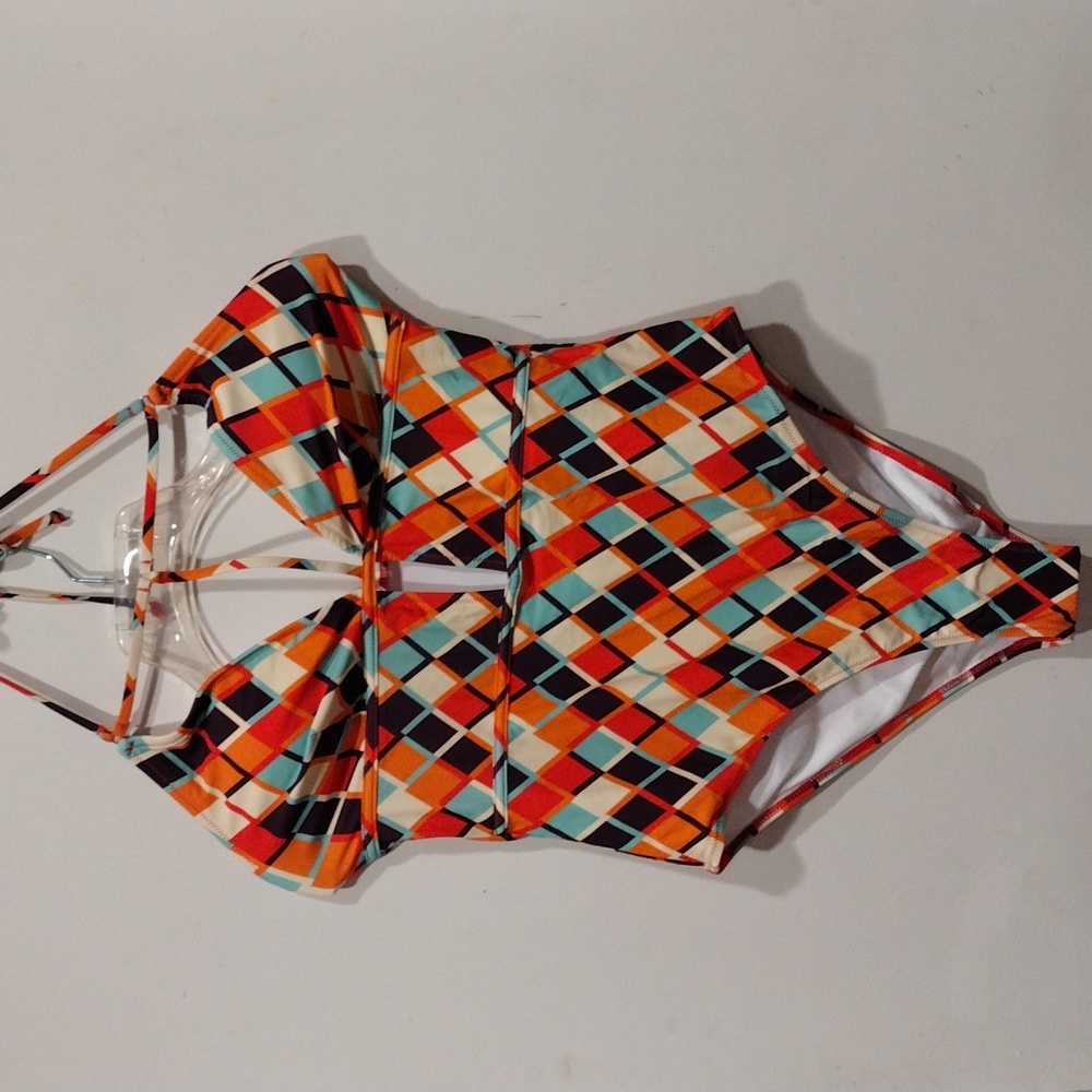 NWT Cupshe Multicolor Diamond Print Plunge Neckline One Piece Swimsuit Sz XL